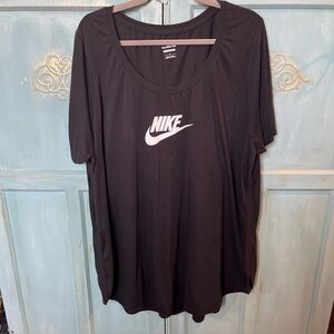 Nike Womens Black Short Sleeve Loose Fit Tshirt White Nike Logo Size 2X